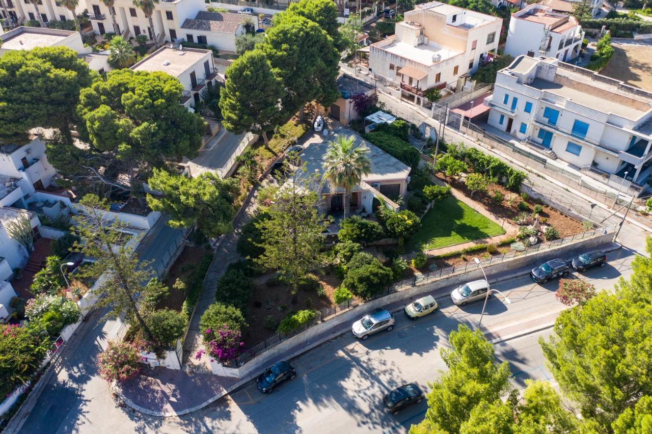 Villa Faro A Pochi Passi Dalla Spiaggia サン・ヴィート・ロ・カーポ エクステリア 写真