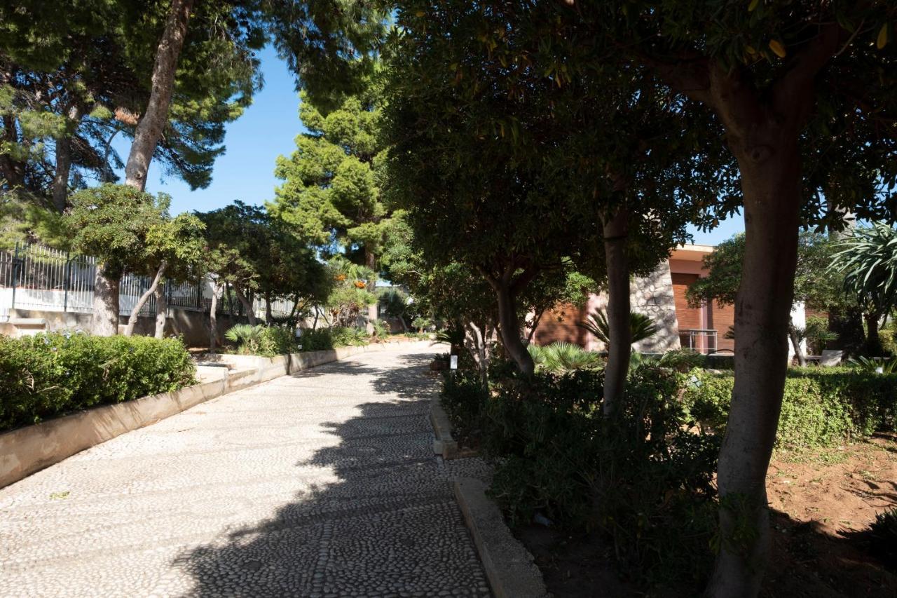 Villa Faro A Pochi Passi Dalla Spiaggia サン・ヴィート・ロ・カーポ エクステリア 写真